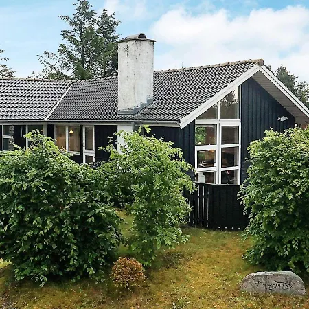 6 Person Holiday Home In Hals-By Traum 度假居