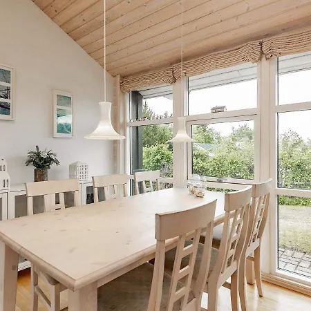 6 Person Holiday Home In Hals-By Traum 度假居